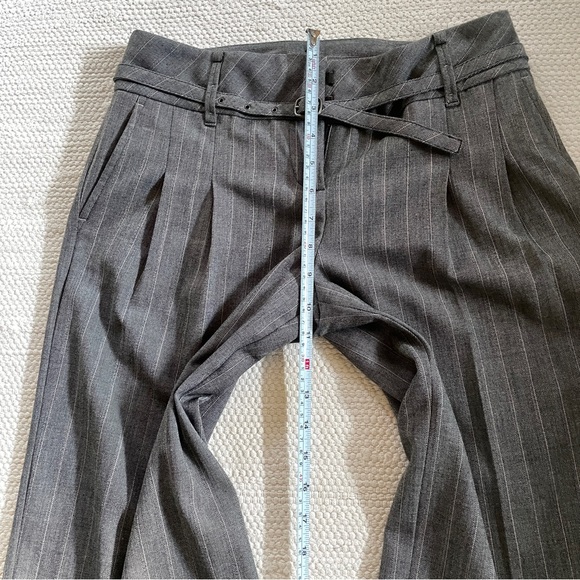 Ann Taylor LOFT Petite Pinstriped Pleated Knee Length Cuff Pants With Belt 2P - Picture 7 of 9